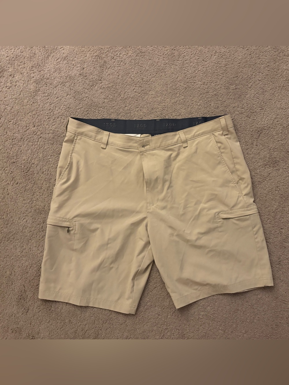Izod Khaki Flat-Front Men's Golf Shorts